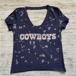 Cowboys Graphic V-Neck T-Shirt